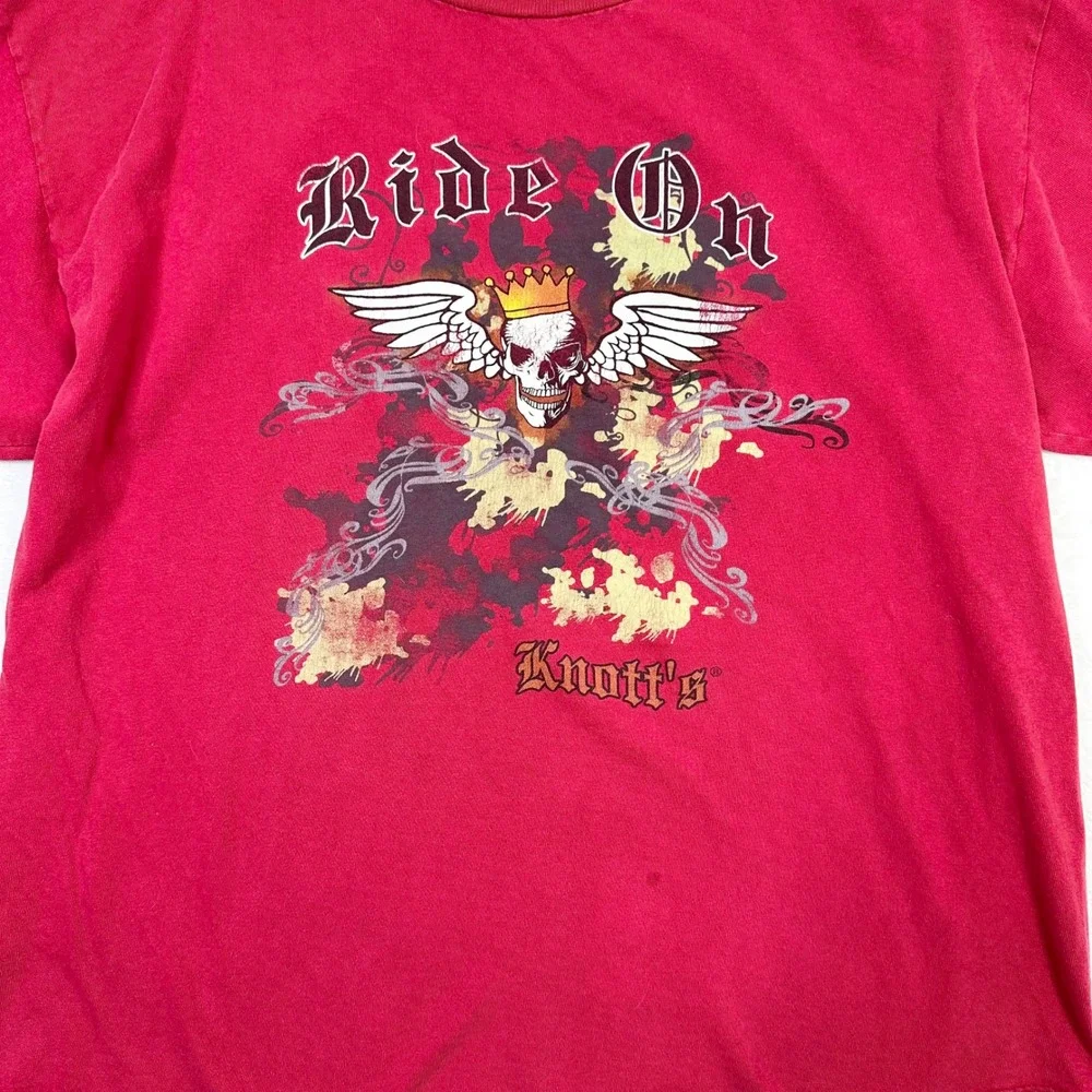 Knott's Berry Farm Shirt Adult Medium Red On Skull Graphic Theme Park Souvenir‎